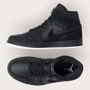Women’s Air Jordan Mid Black Phantom